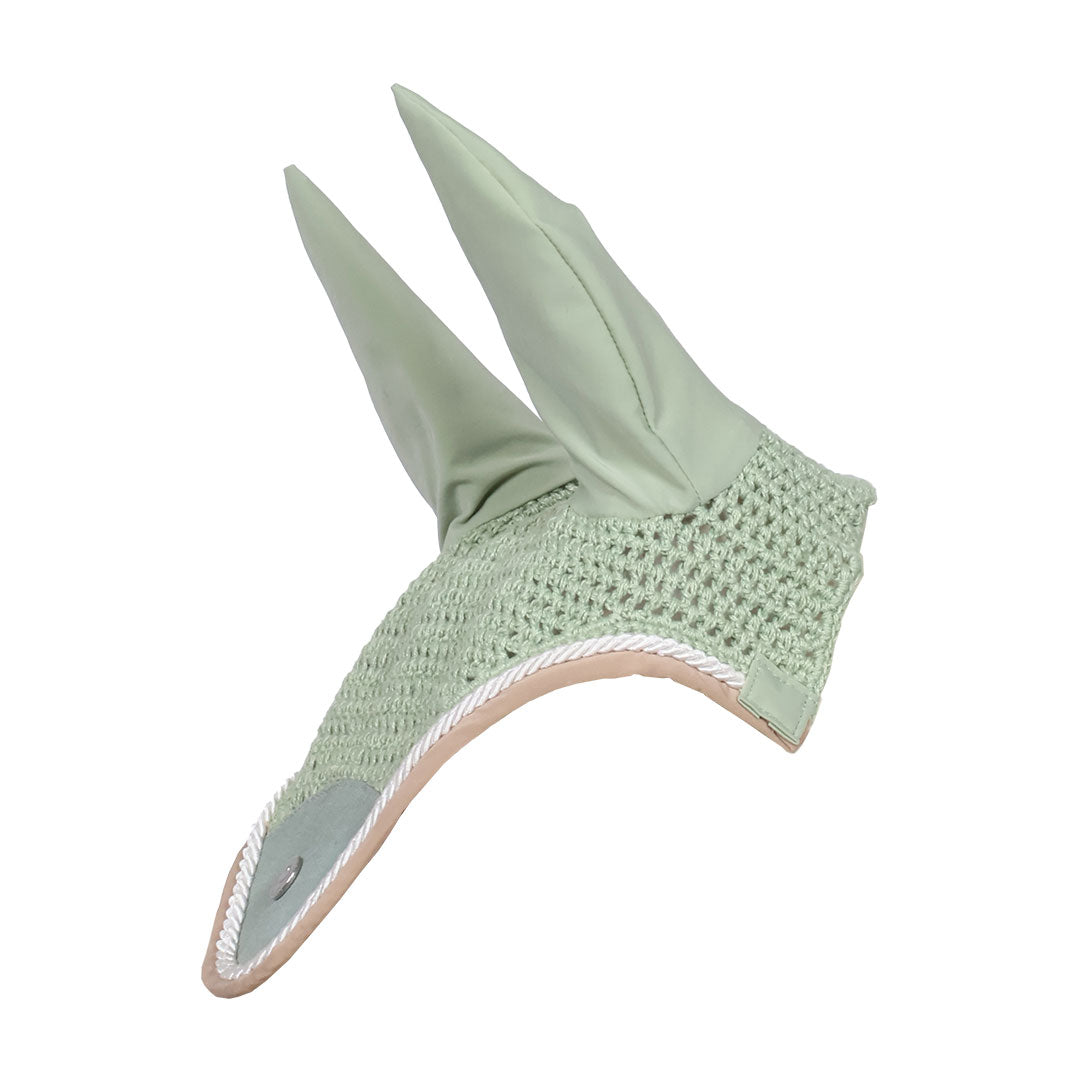 green horse bonnet