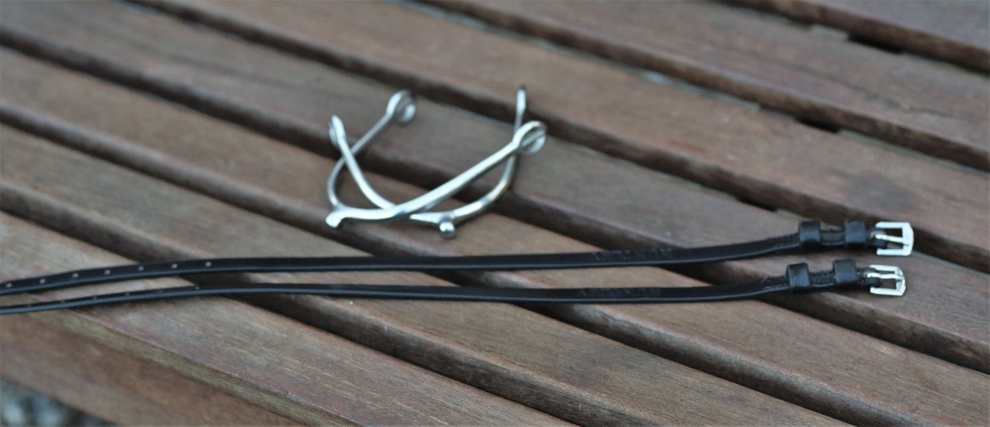 black stirrup straps