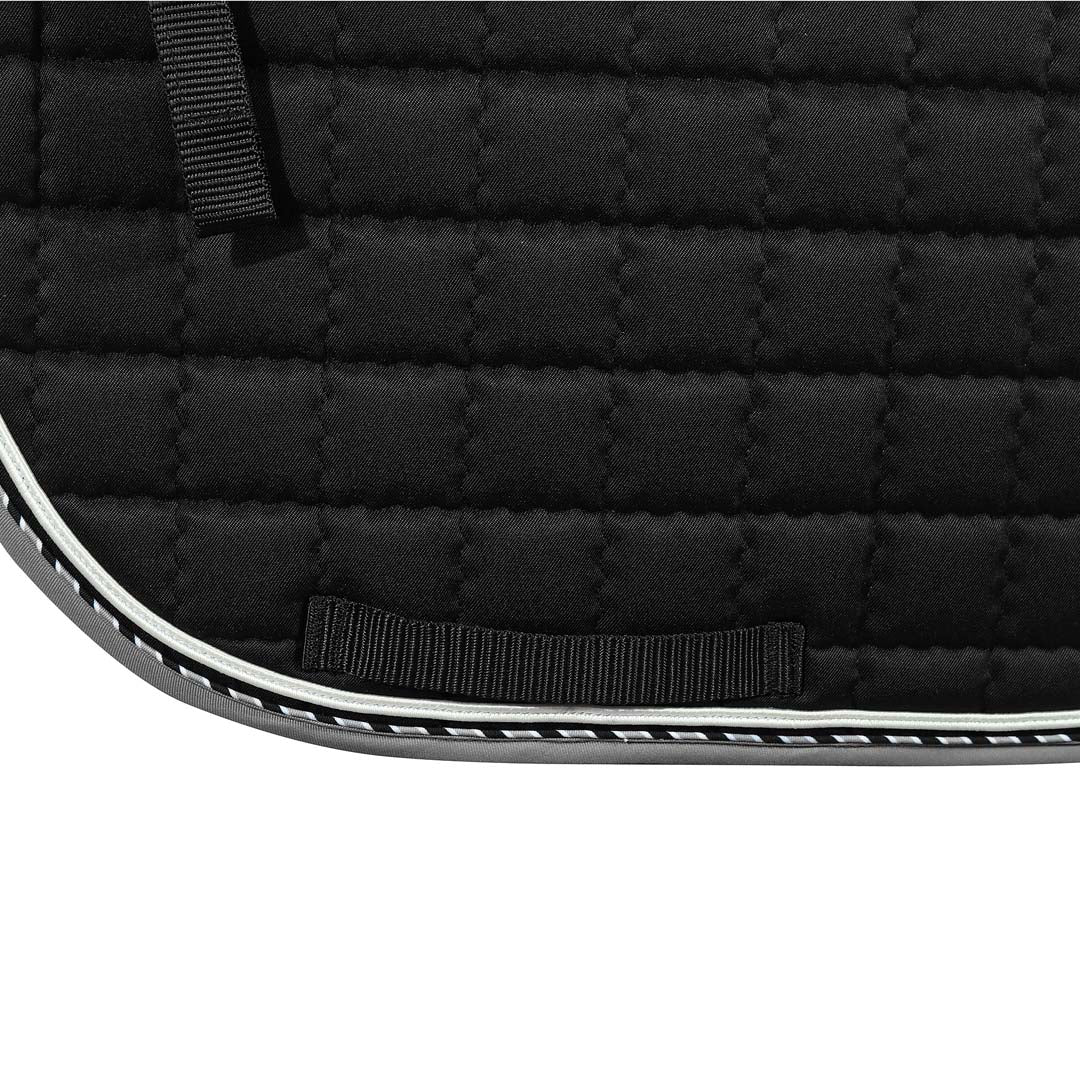 black saddle pad