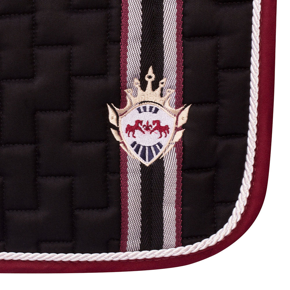 black quilted saddle pad