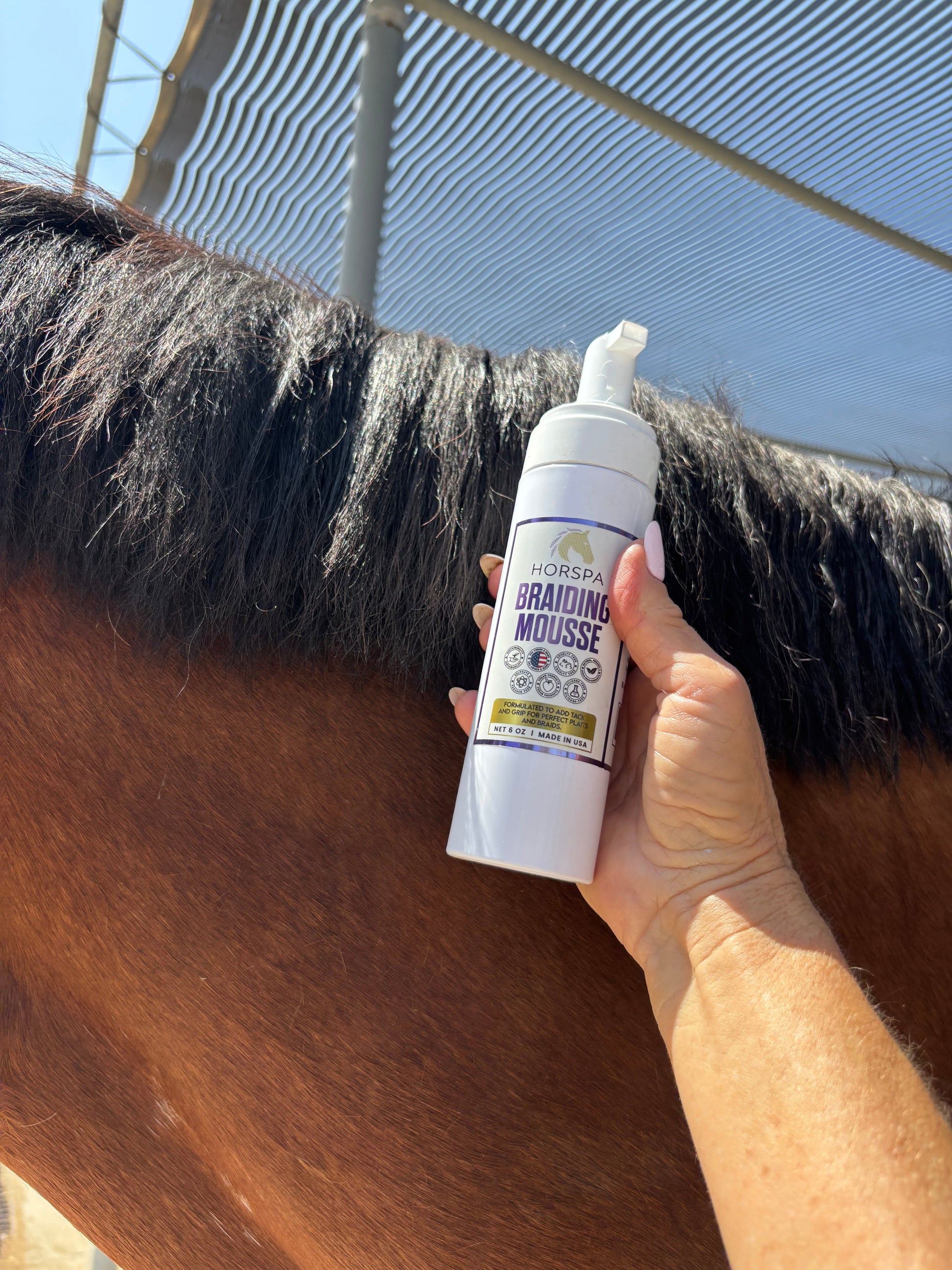 Bottle of Horspa braiding mousse