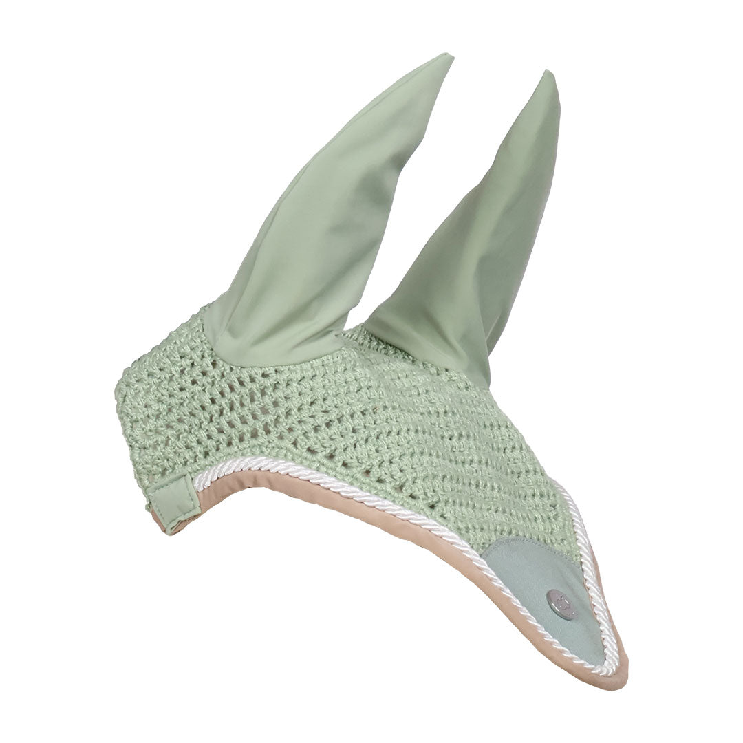 green horse bonnet