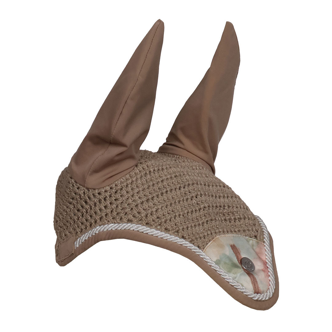 brown horse bonnet