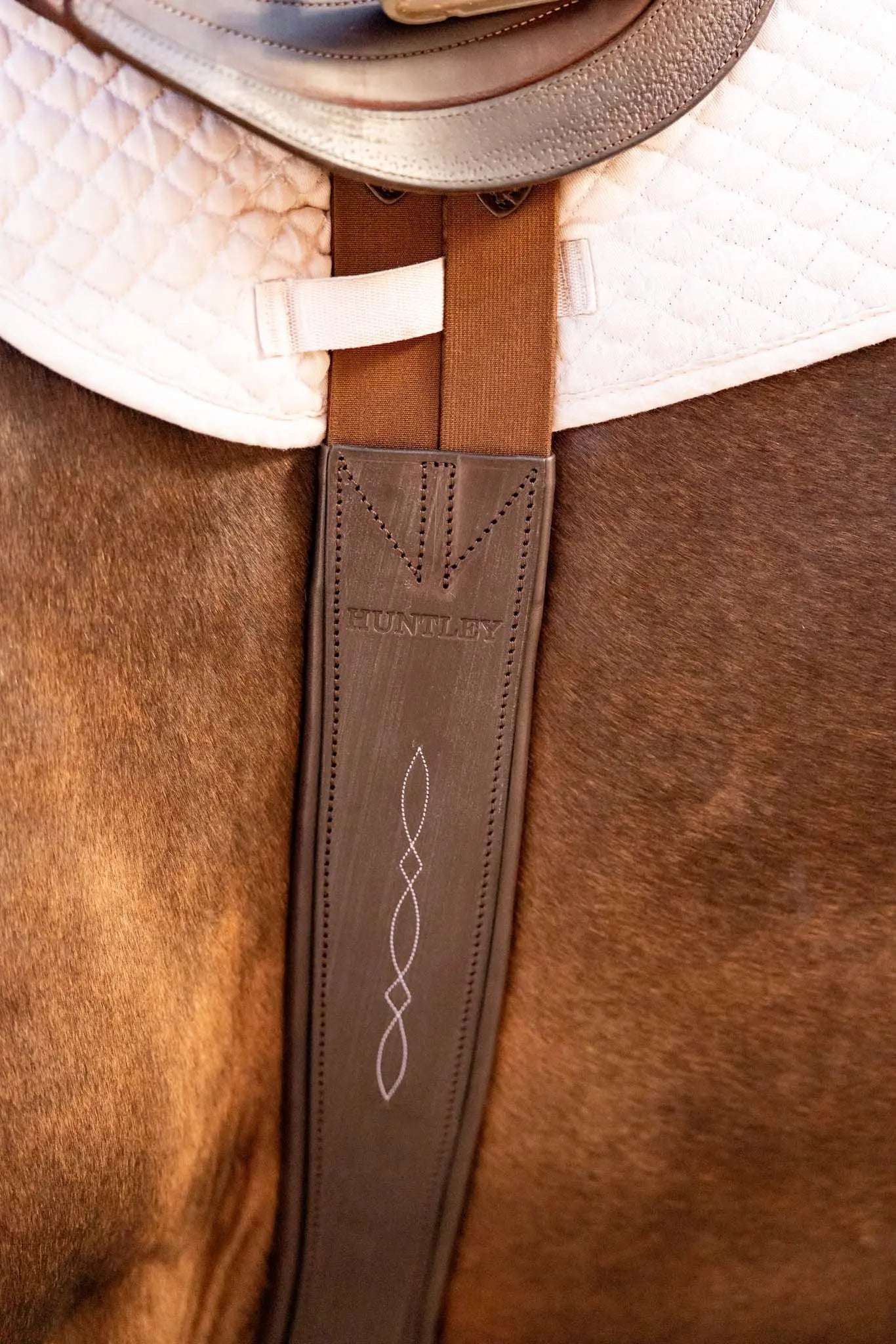 Huntley Sedgwick Fancy Stitched Padded Contour Girth with Elastic