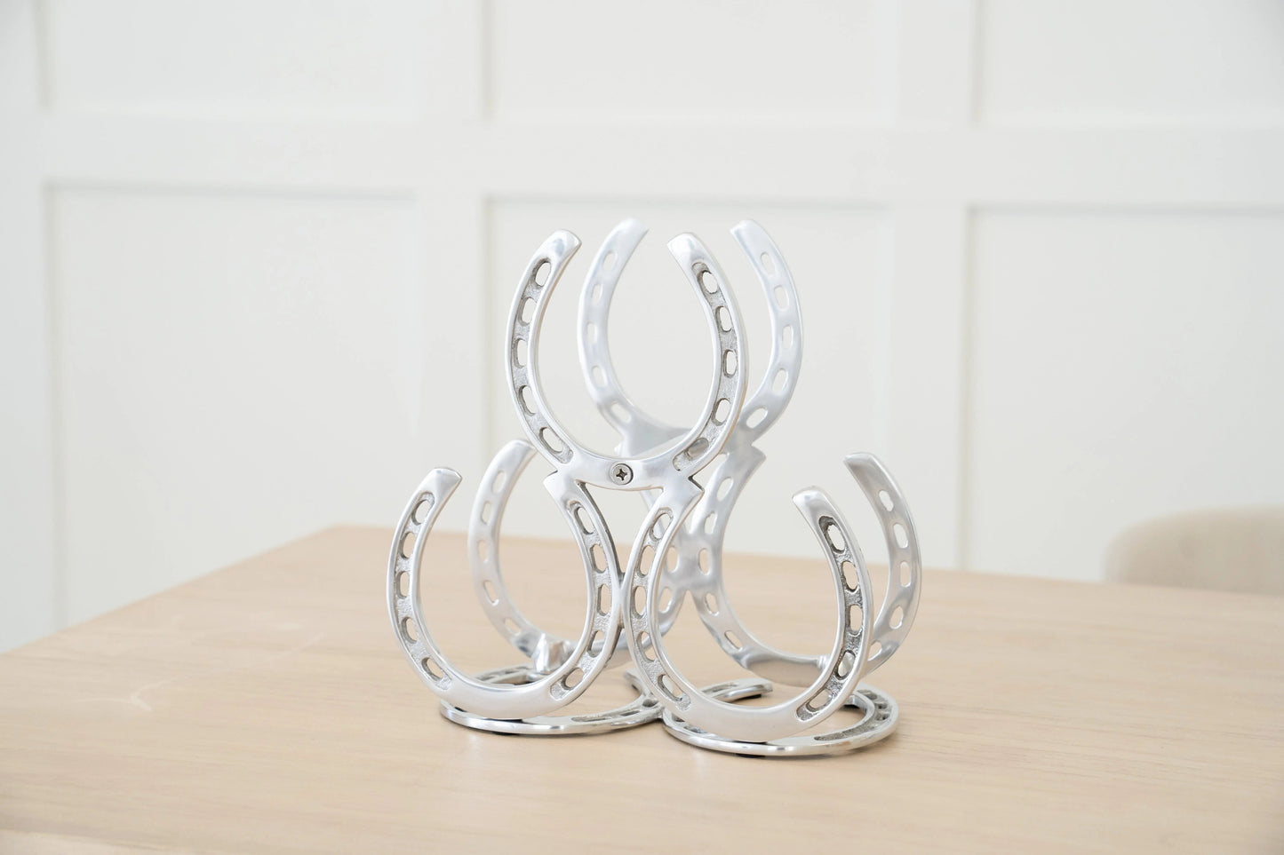 horseshoe wine holder